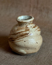 Load image into Gallery viewer, Bud Vase - Butter