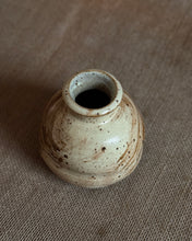 Load image into Gallery viewer, Bud Vase - Butter