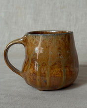 Load image into Gallery viewer, Bellied Mug - Rutile Rich Clay