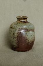 Load image into Gallery viewer, Soda kiln bud vase new zealand clay