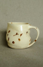 Load image into Gallery viewer, electric kiln pottery wheel ceramic mug