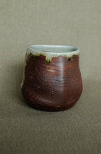Load image into Gallery viewer, soda fired wild clay slip mug 